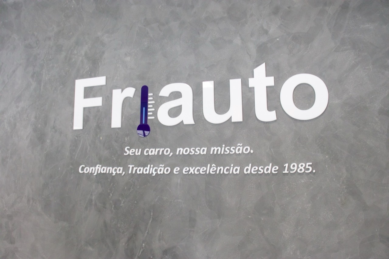 Seu carro, nossa missão — desde 1985